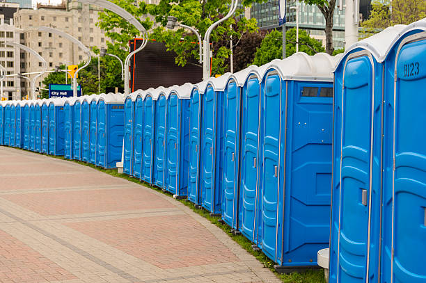 Best VIP or Luxury Restroom Trailers  in Grandview, TX